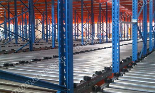 гравитационные стеллажи в системе FIFO